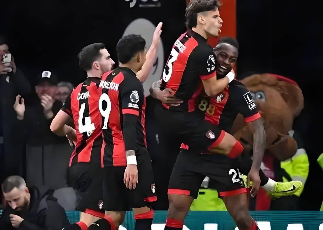 足总杯今晨再迎强敌，阿贾克斯完成体检，主帅态度——震撼外界，心理建设被强调的简单介绍